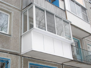 Балкон с выступом
